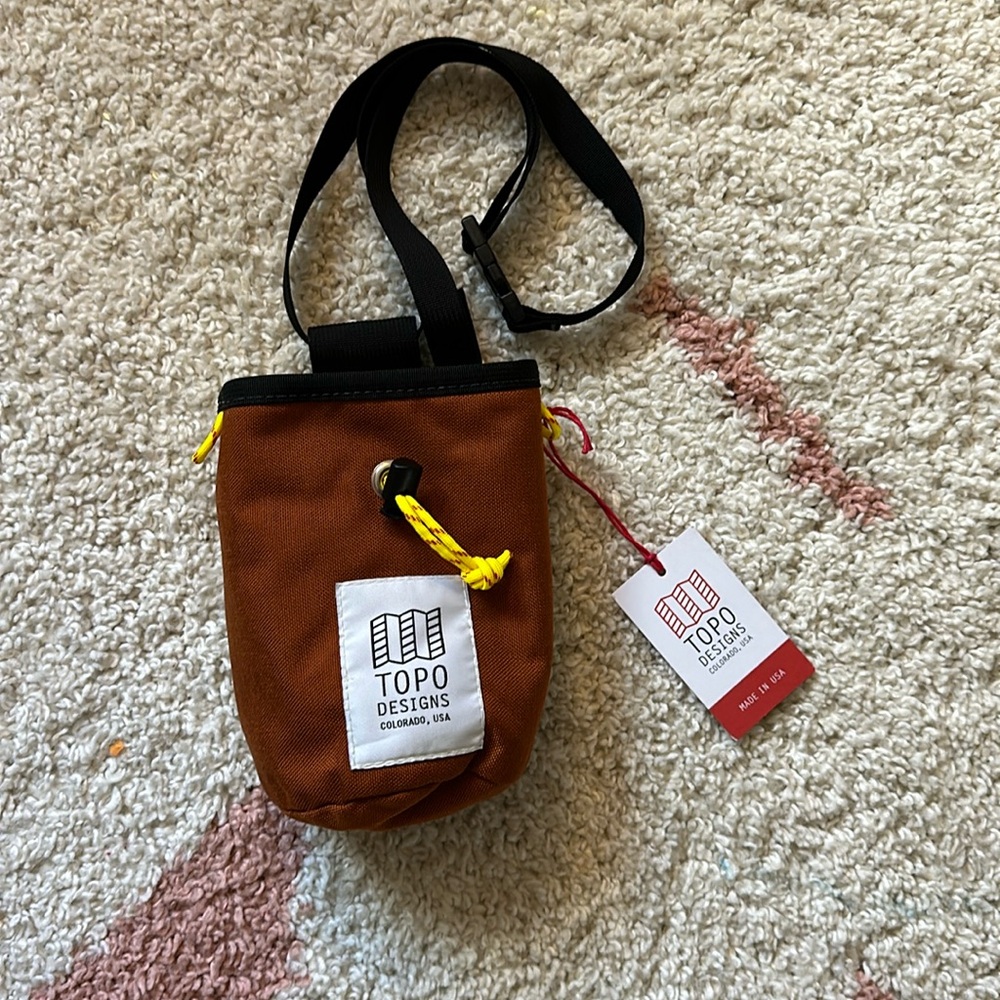 Topo Designs Chalk Bag. Color: Clay.